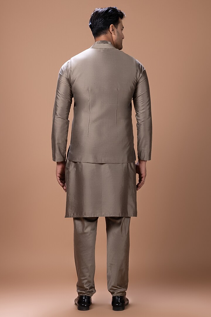 Metallic Fawn Cotton Silk Handpainted Bundi Jacket Set by PRIYANKA HARALALKA at Pernia's Pop Up Shop