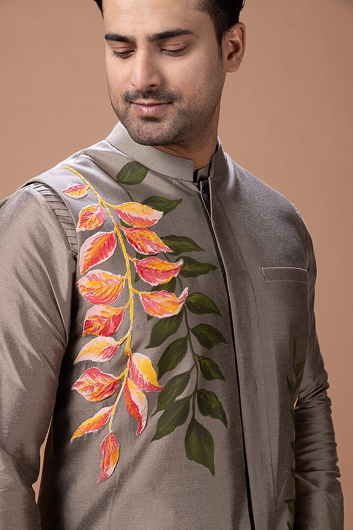 Metallic Fawn Cotton Silk Handpainted Bundi Jacket Set by PRIYANKA HARALALKA at Pernia's Pop Up Shop