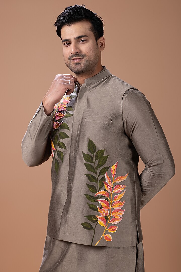 Metallic Fawn Cotton Silk Handpainted Bundi Jacket Set by PRIYANKA HARALALKA at Pernia's Pop Up Shop