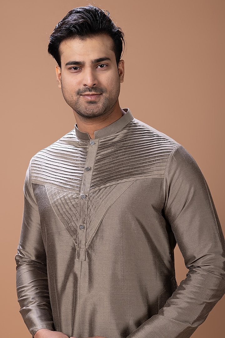 Metallic Fawn Cotton Silk Embroidered Kurta Set by PRIYANKA HARALALKA at Pernia's Pop Up Shop