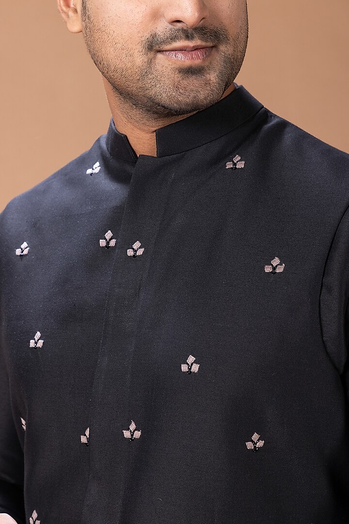 Black Cotton Silk Hand Embroidered Open Bundi Jacket Set by PRIYANKA HARALALKA at Pernia's Pop Up Shop