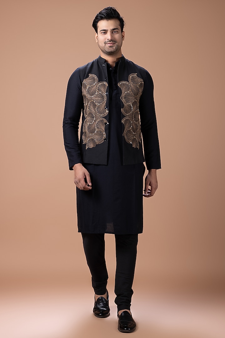 Black Cotton Silk Hand Embroidered Open Bundi Jacket Set by PRIYANKA HARALALKA at Pernia's Pop Up Shop