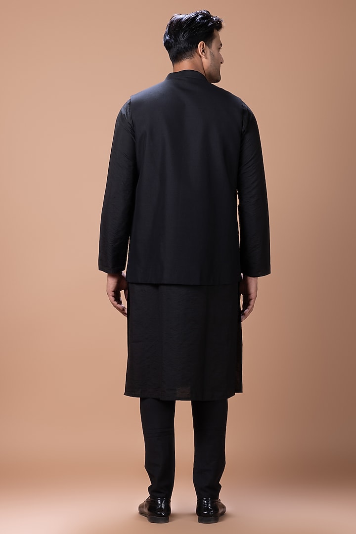 Black Cotton Silk Hand Embroidered Open Bundi Jacket Set by PRIYANKA HARALALKA at Pernia's Pop Up Shop