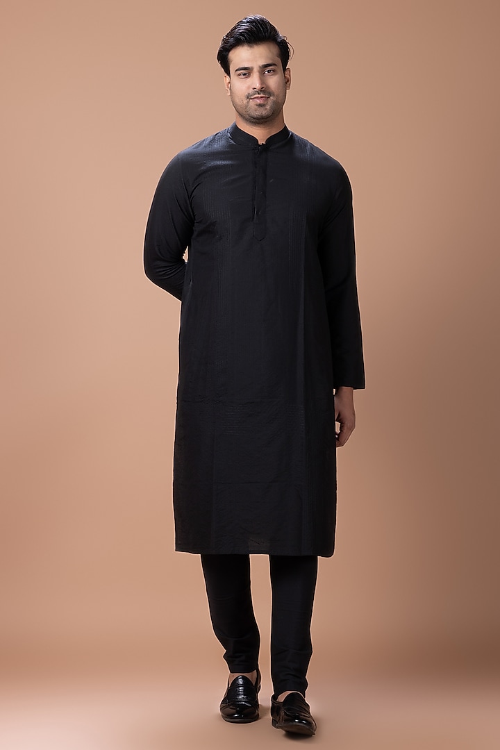Black Cotton Silk Hand Embroidered Open Bundi Jacket Set by PRIYANKA HARALALKA at Pernia's Pop Up Shop