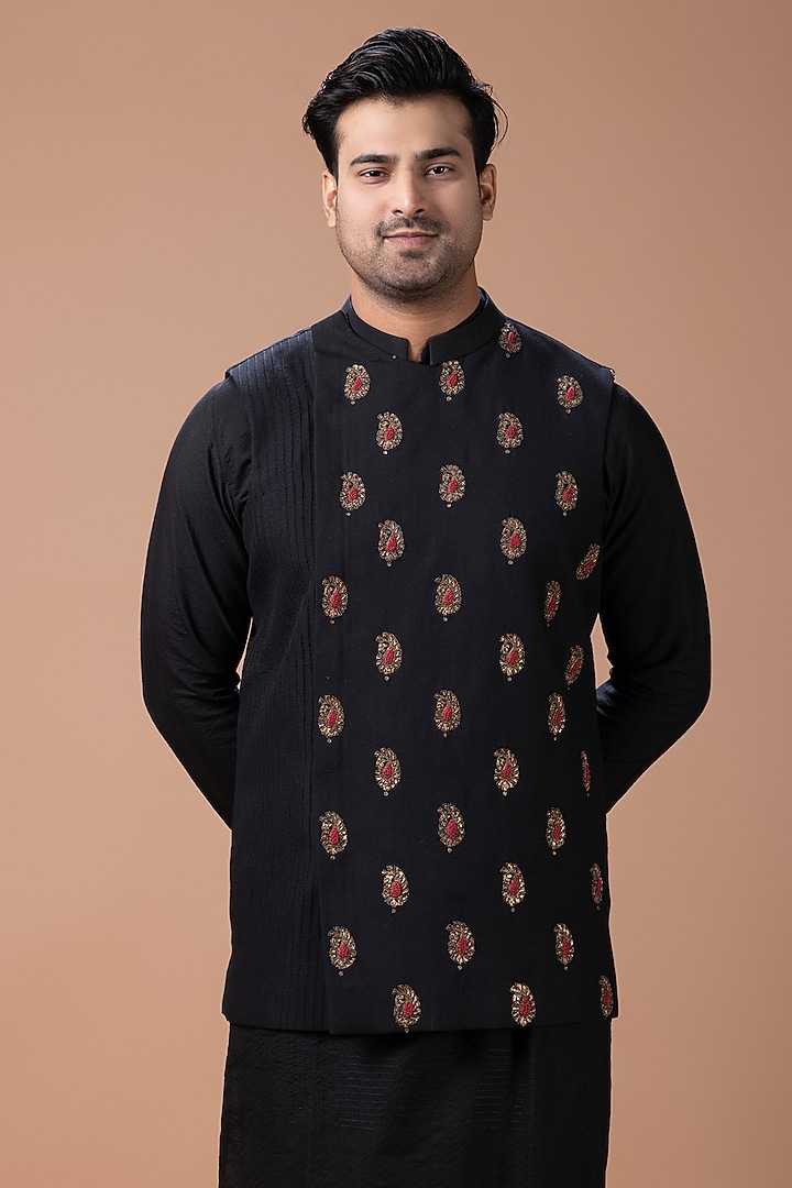 Black Cotton Silk Zardosi Embroidered Bundi Jacket Set by PRIYANKA HARALALKA at Pernia's Pop Up Shop