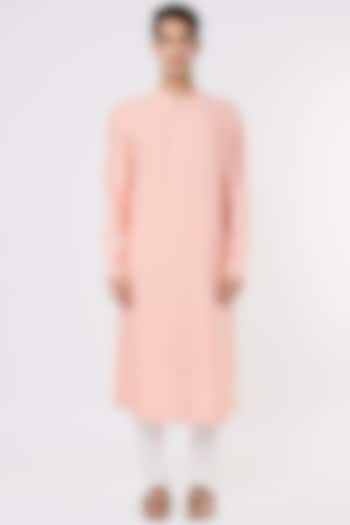 Pink Embroidered Kurta Set by PRIYANKA HARALALKA at Pernia's Pop Up Shop