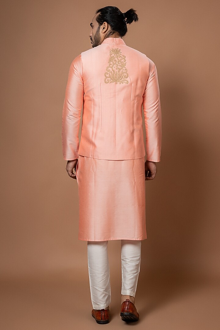 Pink Cotton Silk Machine Embroidered Bundi Jacket by PRIYANKA HARALALKA at Pernia's Pop Up Shop