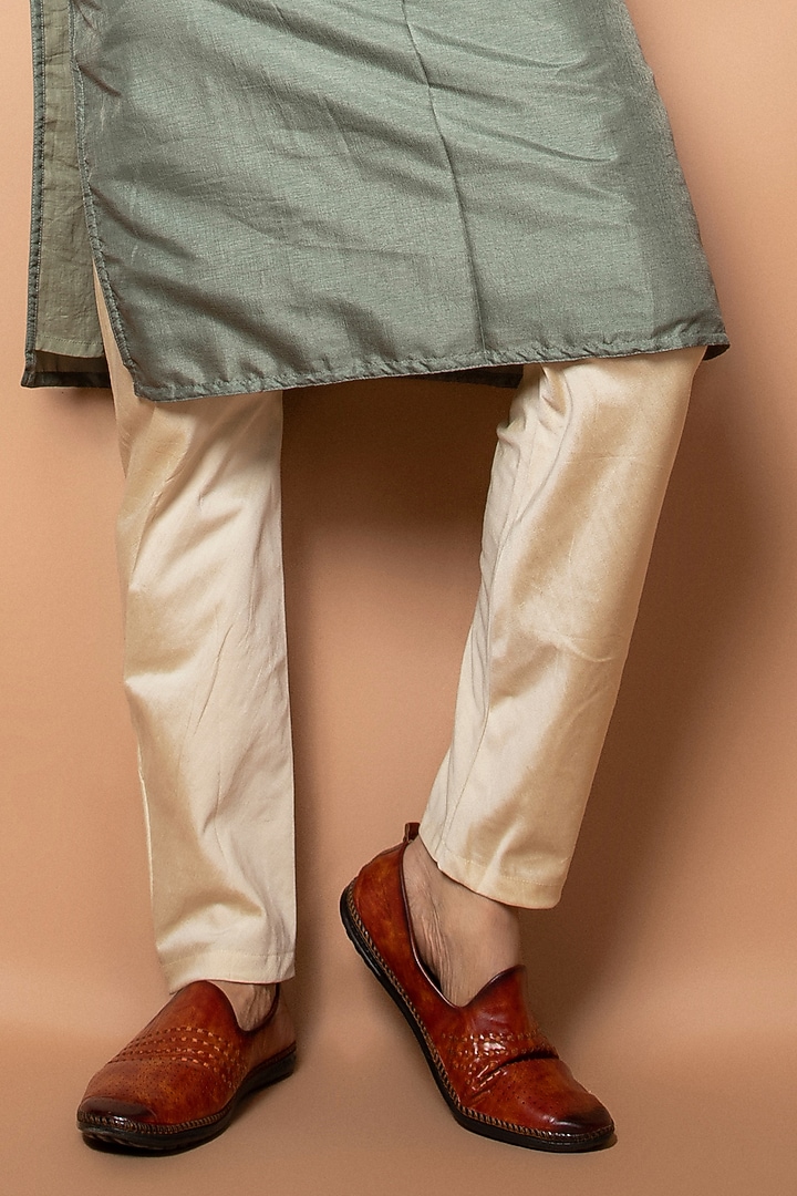 Olive Green Silk & Cotton Silk Machine Embroidered Bundi Jacket Set by PRIYANKA HARALALKA at Pernia's Pop Up Shop
