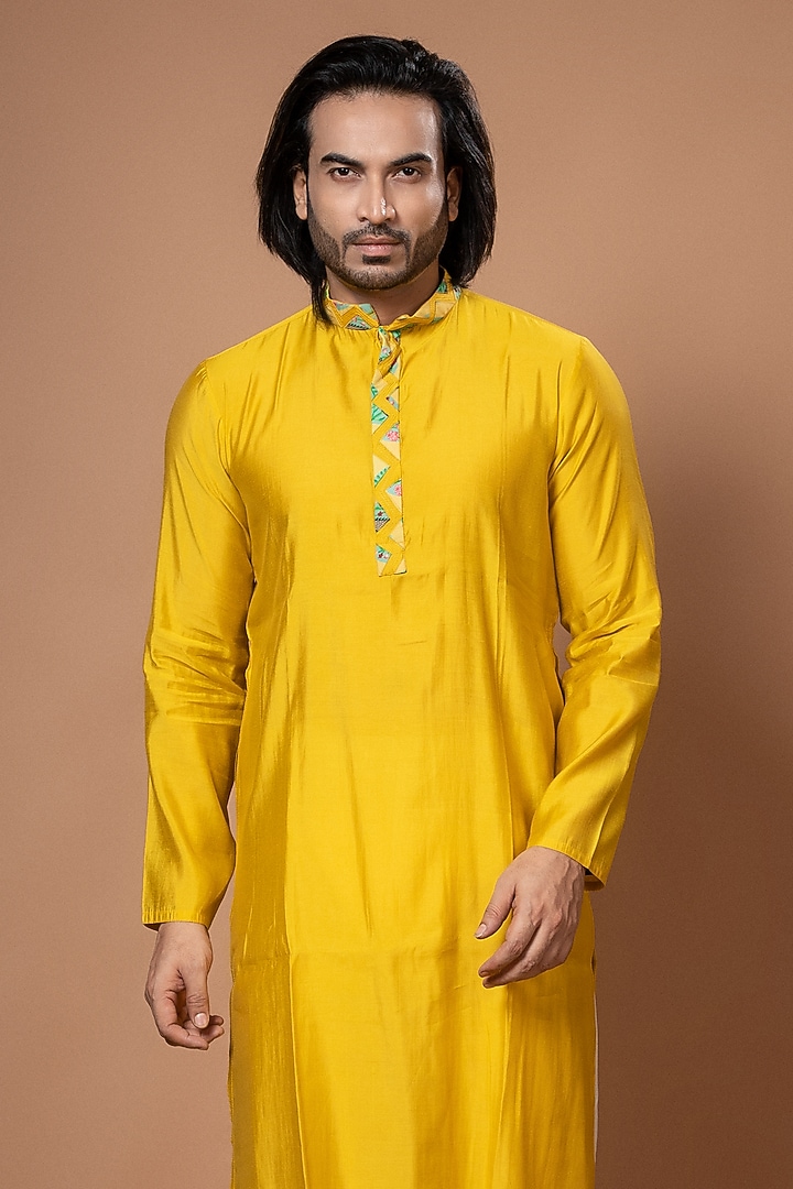 Mustard Yellow Roman Silk Applique Work Kurta Set by PRIYANKA HARALALKA at Pernia's Pop Up Shop