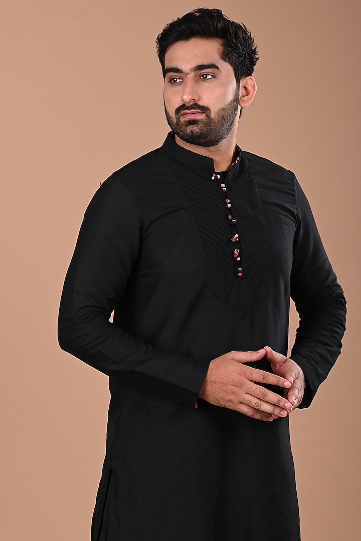 Black Cotton Silk Ikat Printed Kurta Set by PRIYANKA HARALALKA at Pernia's Pop Up Shop