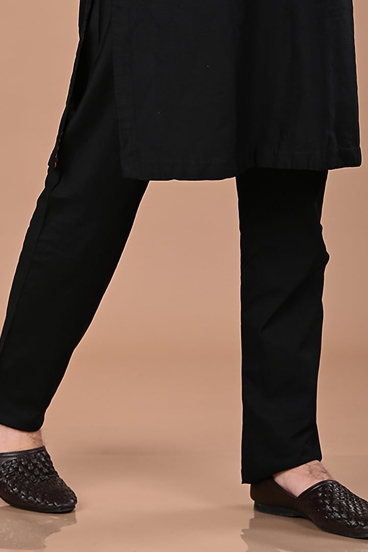 Black Cotton Silk Ikat Printed Kurta Set by PRIYANKA HARALALKA at Pernia's Pop Up Shop