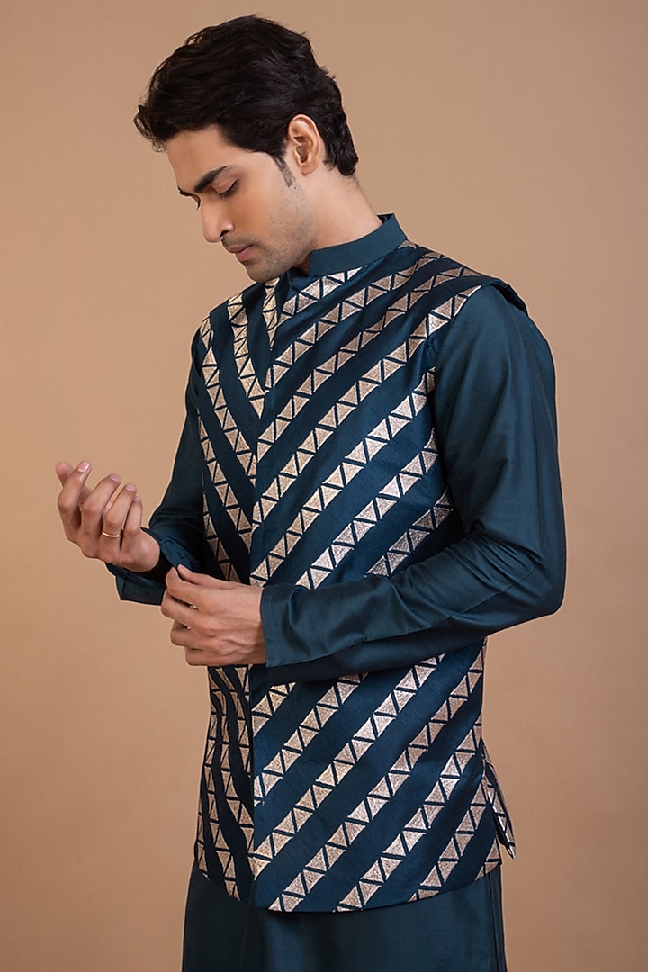 Dark Blue Cotton Silk Zari Embroidered Bundi Set by PRIYANKA HARALALKA at Pernia's Pop Up Shop