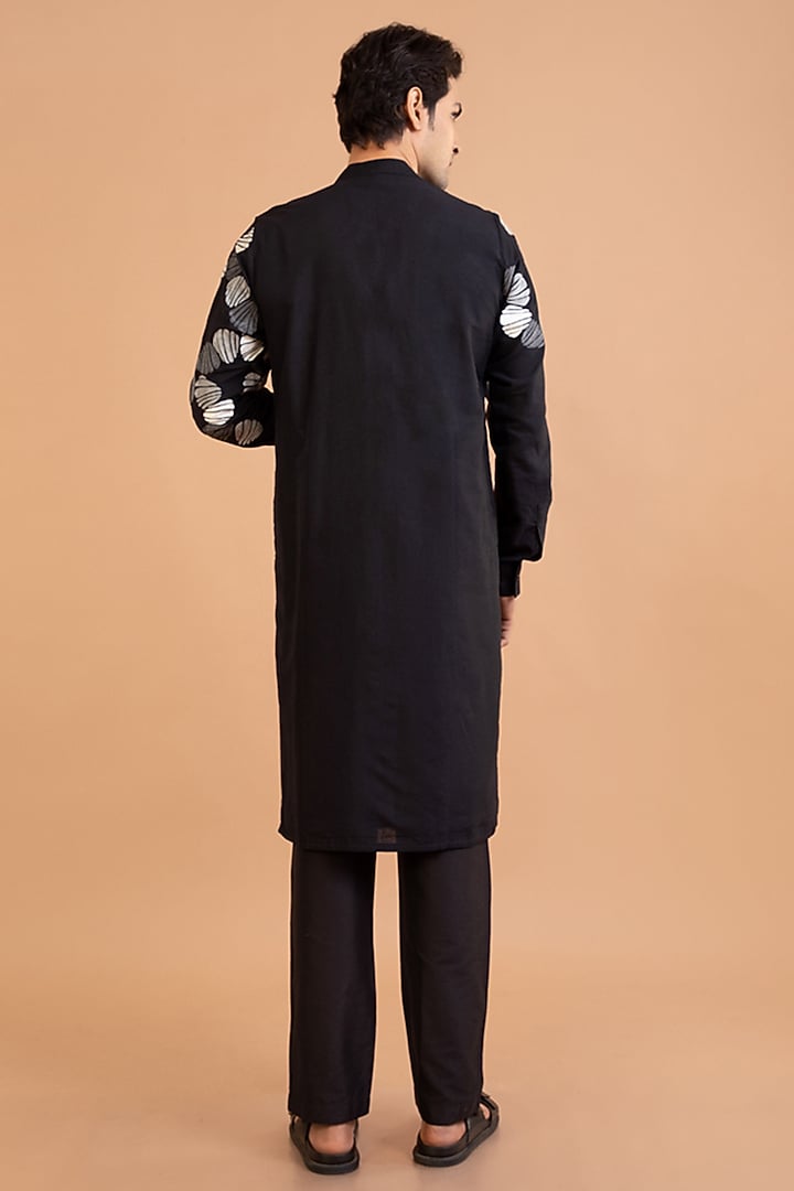 Black Cotton Silk Machine Embroidered Kurta Set by PRIYANKA HARALALKA at Pernia's Pop Up Shop