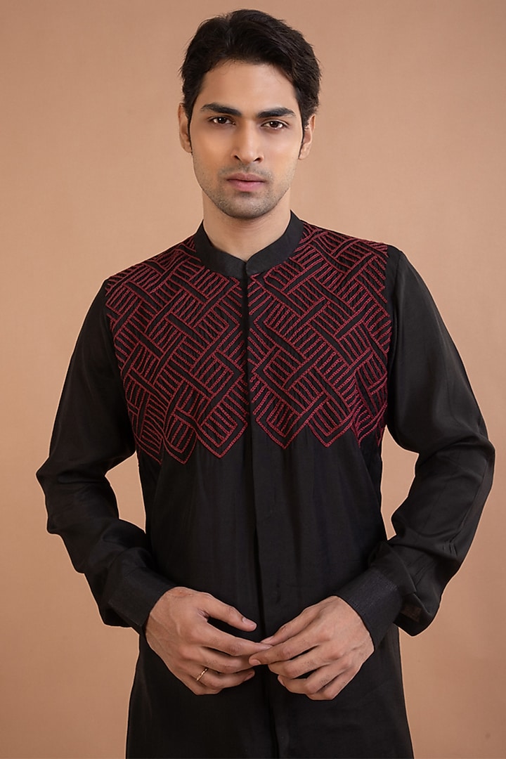 Black Roman Silk Thread Hand Embroidered Kurta Set by PRIYANKA HARALALKA at Pernia's Pop Up Shop