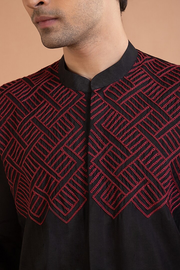 Black Roman Silk Thread Hand Embroidered Kurta Set by PRIYANKA HARALALKA at Pernia's Pop Up Shop