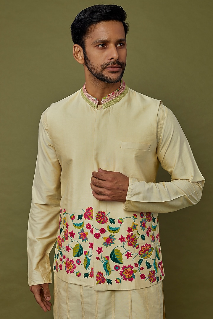 Light Beige Embroidered Bundi Jacket With Kurta Set by PRIYANKA HARALALKA at Pernia's Pop Up Shop