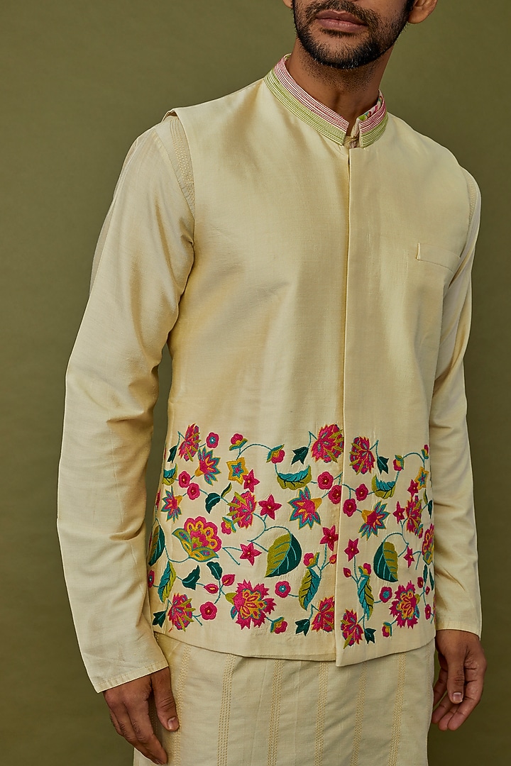 Light Beige Embroidered Bundi Jacket With Kurta Set by PRIYANKA HARALALKA at Pernia's Pop Up Shop