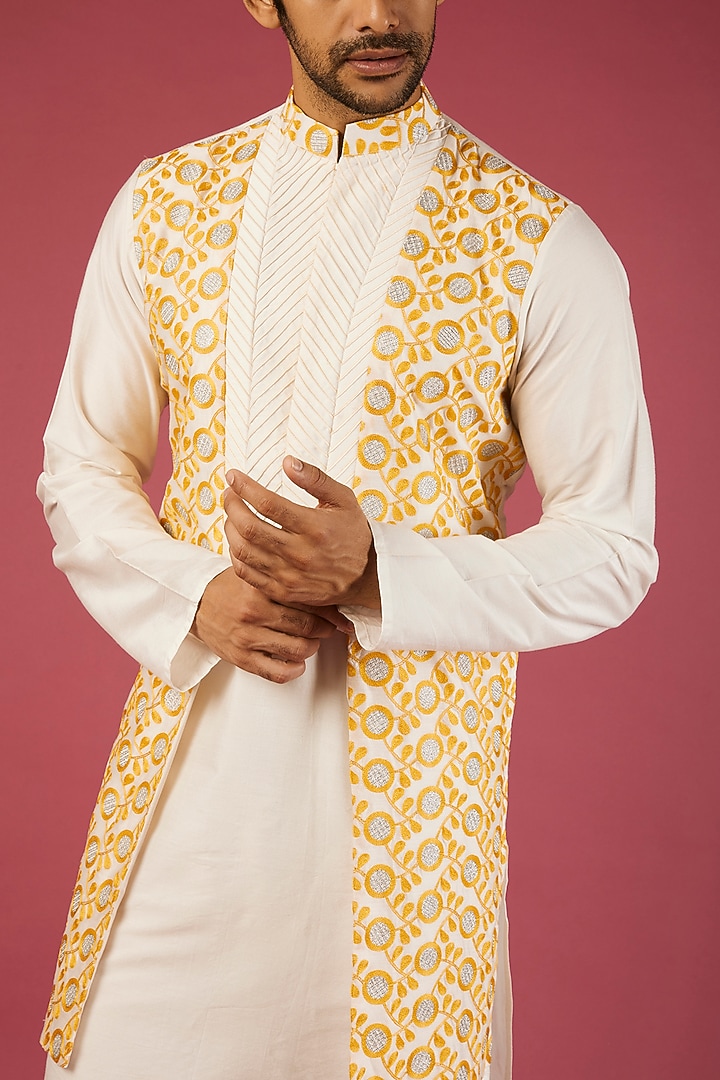 Ivory Katan Silk Kurta by PRIYANKA HARALALKA at Pernia's Pop Up Shop