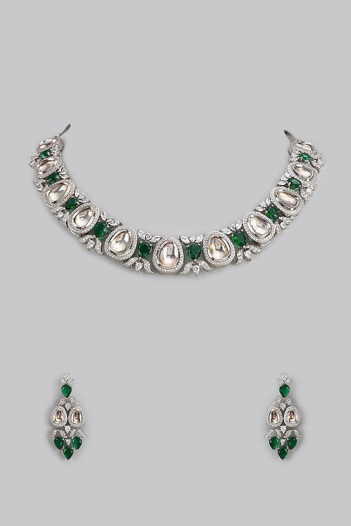 White Finish Kundan Polki & Emerald Necklace Set by Prihan Luxury Jewelry at Pernia's Pop Up Shop