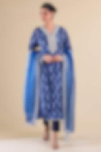 Navy Blue Kora Silk Printed & Embroidered Kurta Set by Prisha's at Pernia's Pop Up Shop