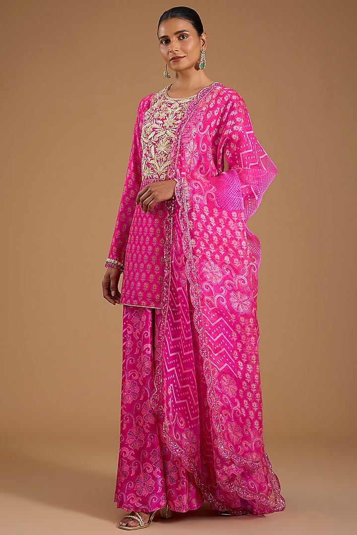 Pink Kora Silk Embroidered & Printed Kurta Set by Prisha's at Pernia's Pop Up Shop