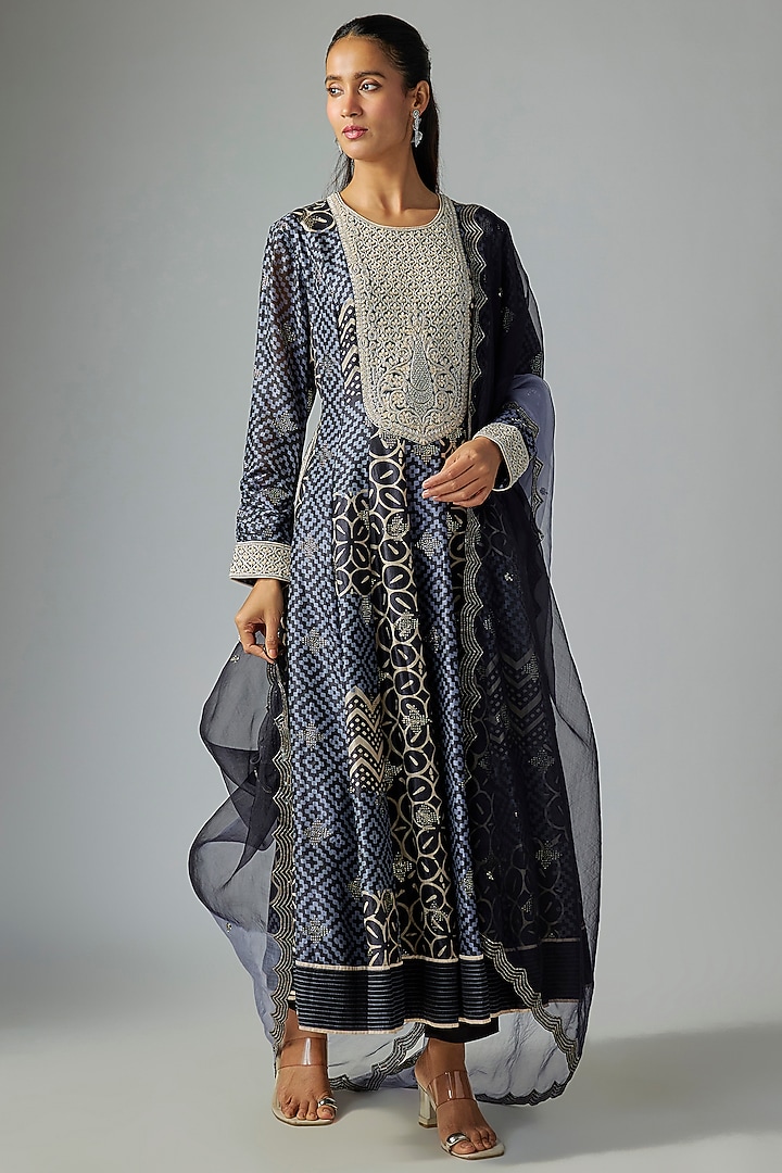 Blue Kora Silk Badla Printed Kurta Set by Prisha's at Pernia's Pop Up Shop