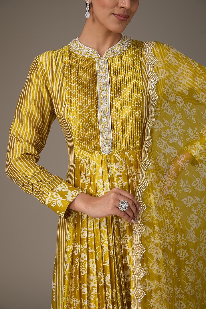 Gold Kora Silk Block Printed & Hand Embroidered Kurta Set by Prisha's at Pernia's Pop Up Shop