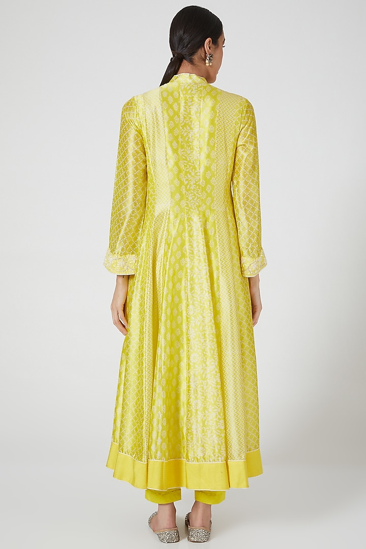 Yellow Embroidered Kurta Set by Prisha's at Pernia's Pop Up Shop