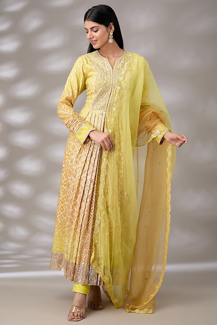 Yellow Chanderi Banarasi Hand Embroidered Pleated Kurta Set by Prisha's at Pernia's Pop Up Shop