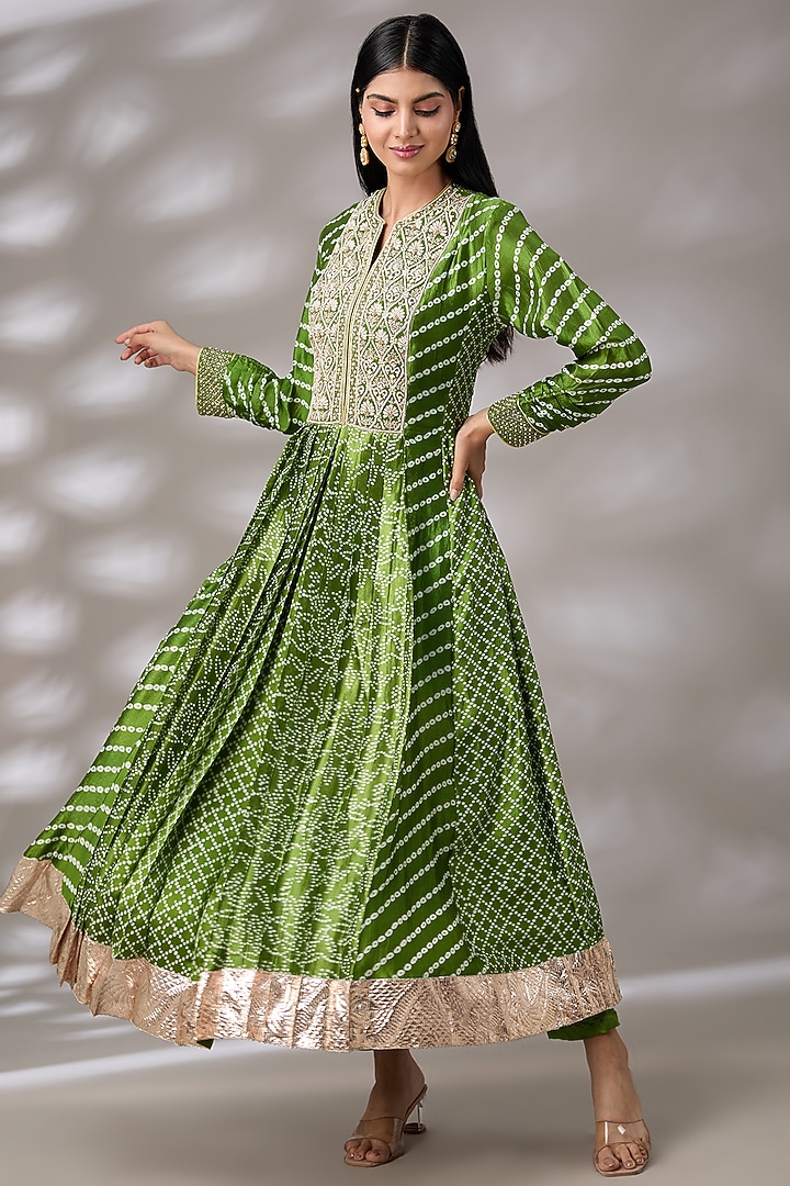 Green Kora Silk Floral Embroidered & Block Printed Pleated Kurta Set by Prisha's at Pernia's Pop Up Shop