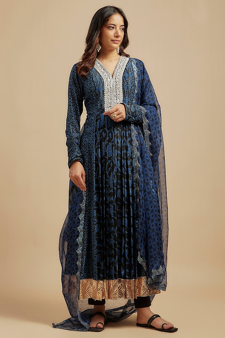 Black & Blue Kora Silk Block Printed Pleated Kurta Set by Prisha's at Pernia's Pop Up Shop