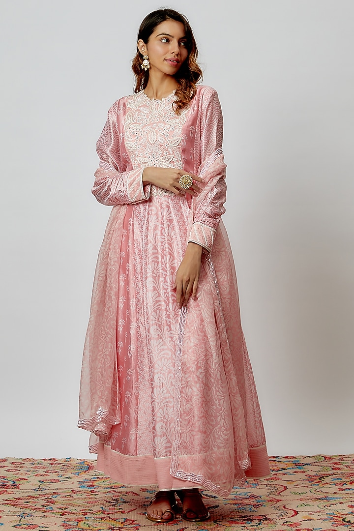 Blush Pink Silk Floral Geometric Printed & Sequins Embroidered Kurta Set by Prisha's at Pernia's Pop Up Shop