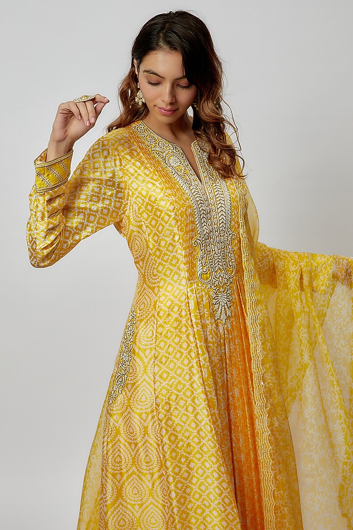 Yellow Silk Floral Printed & Cutdana Embroidered Kurta Set by Prisha's at Pernia's Pop Up Shop