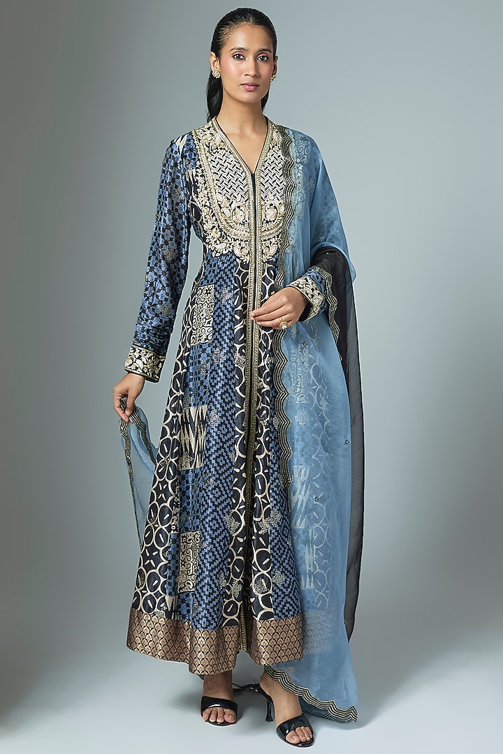Black & Blue Kora Silk Printed Kurta Set by Prisha's at Pernia's Pop Up Shop