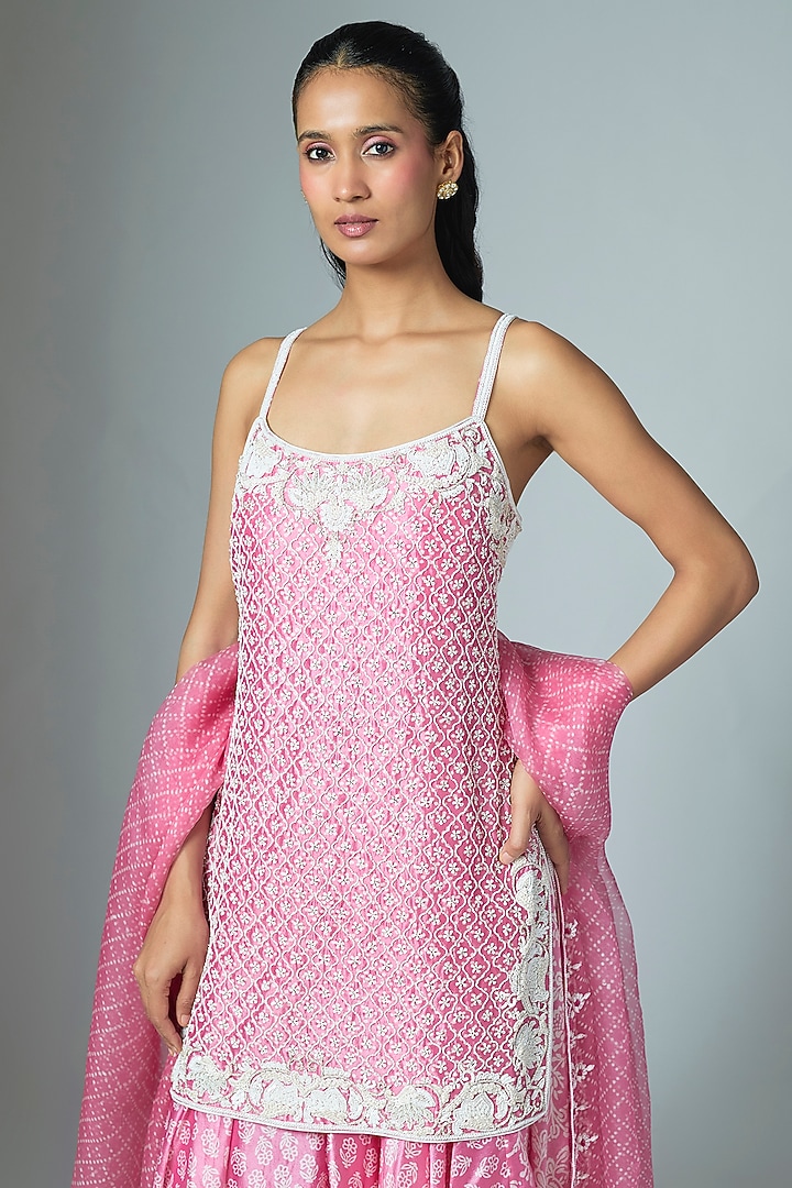 Pink Kora Silk Printed & Embroidered Kurta Set by Prisha's at Pernia's Pop Up Shop