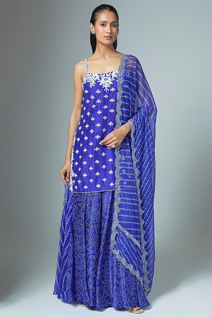 Blue Organza Printed & Cutdana Embroidered Kurta Set by Prisha's at Pernia's Pop Up Shop