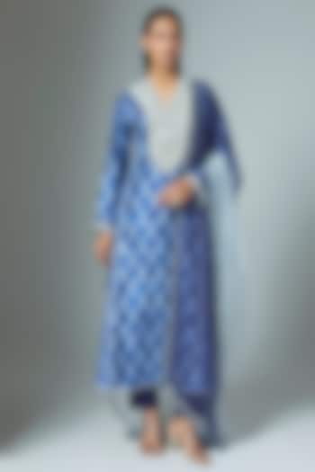Blue Kora Silk Printed & Embroidered Kurta Set by Prisha's at Pernia's Pop Up Shop