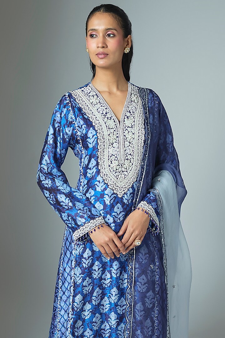 Blue Kora Silk Printed & Embroidered Kurta Set by Prisha's at Pernia's Pop Up Shop