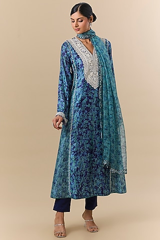 Blue Kora Silk Block Printed & Zardosi Embroidered Kalidar Kurta Set by Prisha's