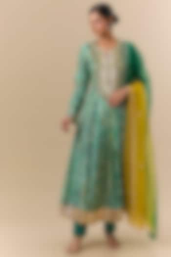 Green & Yellow Kora Silk Tie-Dye Printed Kurta Set by Prisha's at Pernia's Pop Up Shop