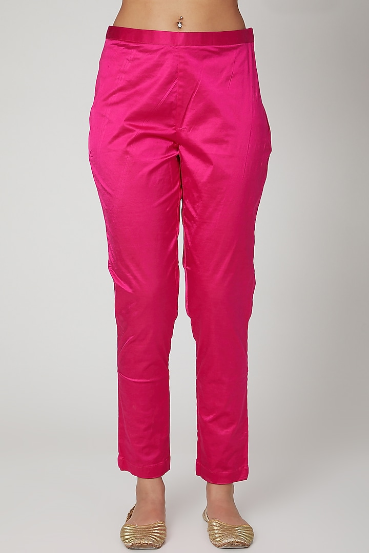 Fuchsia Embroidered Kurta With Pants by Prisha's at Pernia's Pop Up Shop