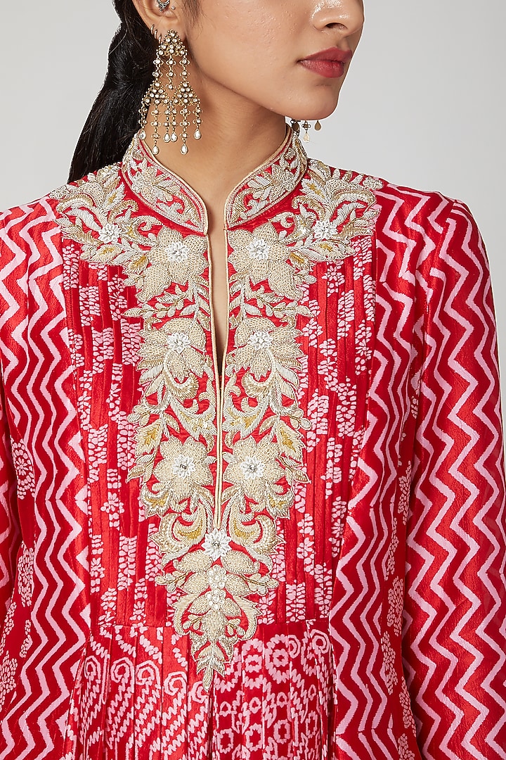 Red Floral Printed Kurta With Pants by Prisha's at Pernia's Pop Up Shop