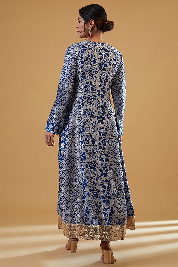 Blue Raw Silk Floral Embroidered Kurta Set by Prisha's at Pernia's Pop Up Shop