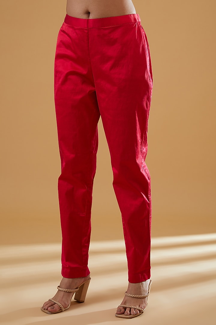 Red Kora Silk Block Printed & Embroidered Kurta Set by Prisha's at Pernia's Pop Up Shop