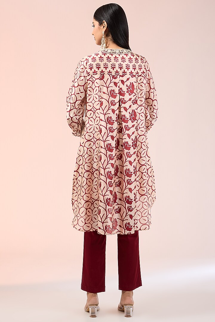 Maroon Kora Silk Printed & Embroidered Kurta Set by Prisha's at Pernia's Pop Up Shop