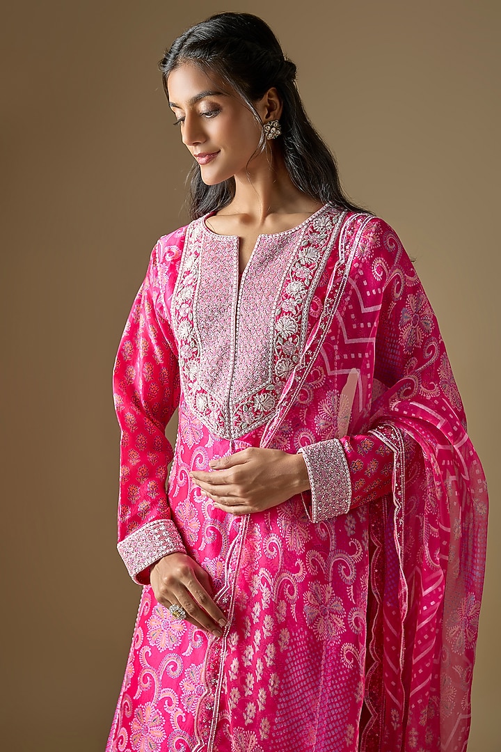 Pink Kora Silk Printed & Embroidered Kurta Set by Prisha's at Pernia's Pop Up Shop