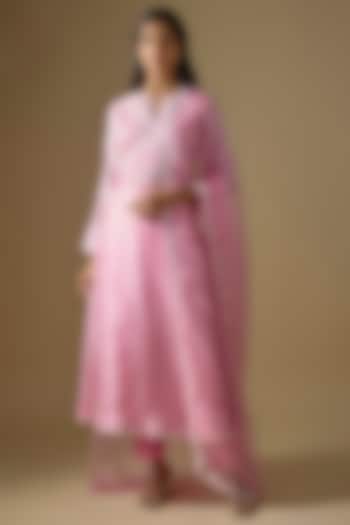 Pink Kora Silk Printed & Embroidered Kurta Set by Prisha's at Pernia's Pop Up Shop