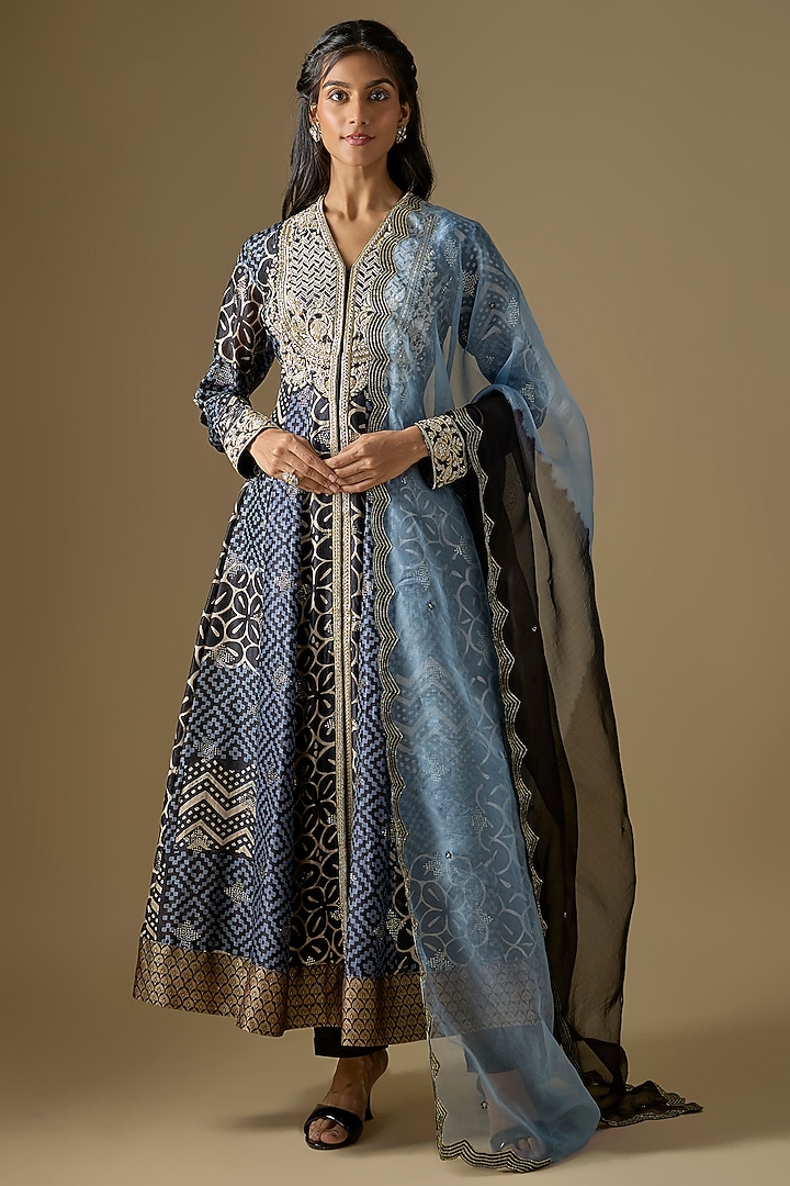 Blue Kora Silk Printed & Embroidered Kurta Set by Prisha's at Pernia's Pop Up Shop