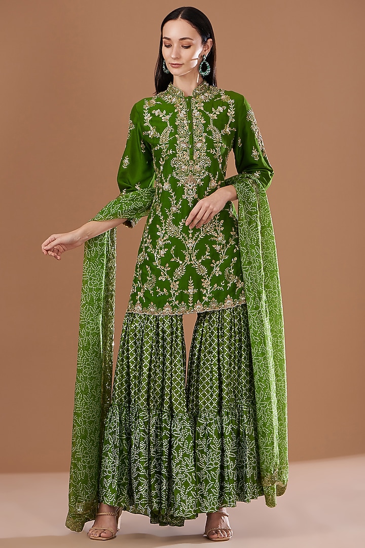 Green Silk Block Printed & Zardosi Embroidered Kurta Set by Prisha's at Pernia's Pop Up Shop