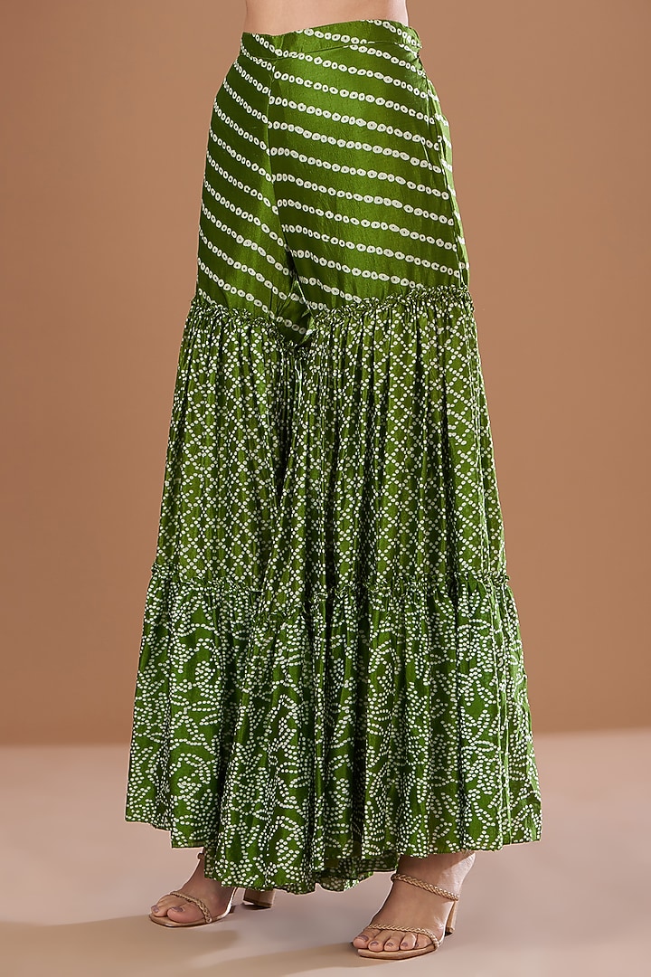Green Silk Block Printed & Zardosi Embroidered Kurta Set by Prisha's at Pernia's Pop Up Shop